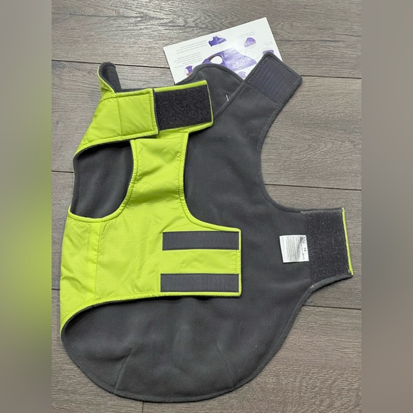 SOLD NWT - RC Pets - Venture Outwear dog raincoat - Picture 6 of 7